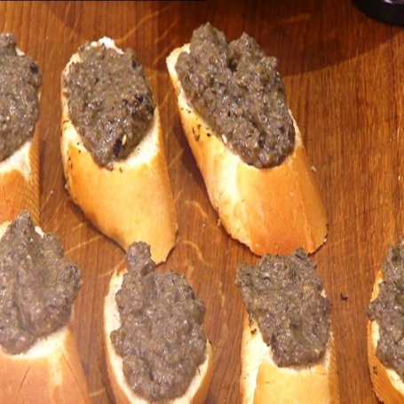 Krok 2 - Przepis dnia, odc. 8. Krem z porów z grzankami z tapenade foto