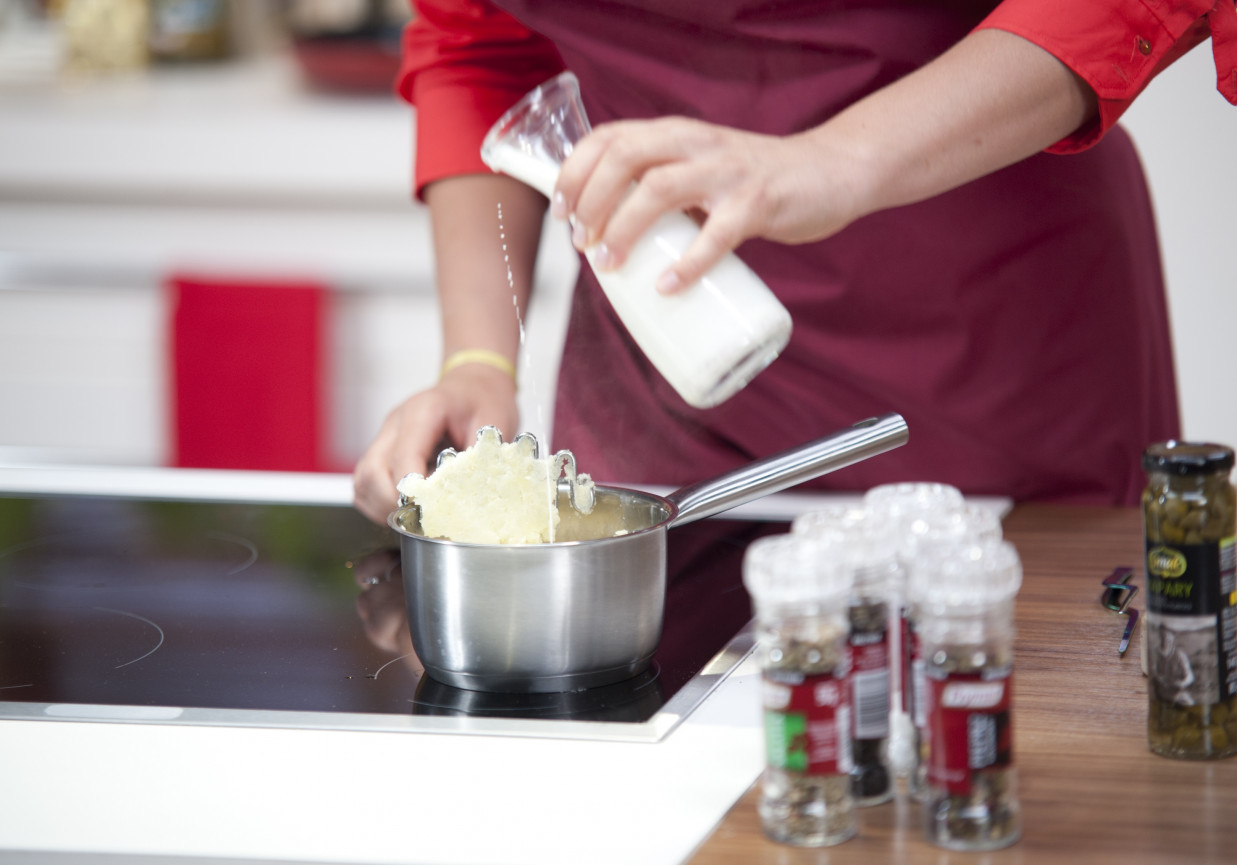 Przepis Dnia V: Okoń pieczony z migdałami i purée cytrynowym, odc. 52 foto