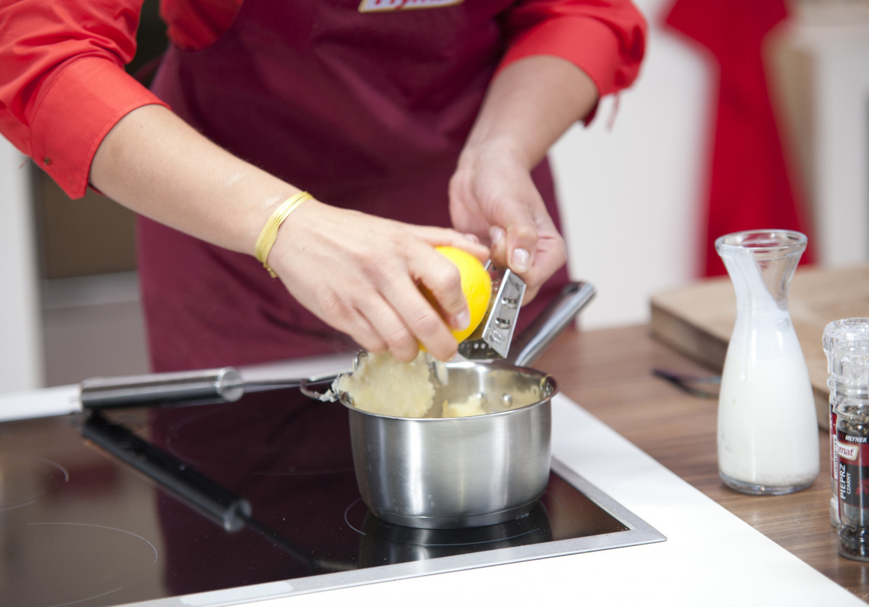 Przepis Dnia V: Okoń pieczony z migdałami i purée cytrynowym, odc. 52 foto