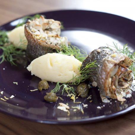 Krok 6 - Przepis Dnia V: Okoń pieczony z migdałami i purée cytrynowym, odc. 52 foto