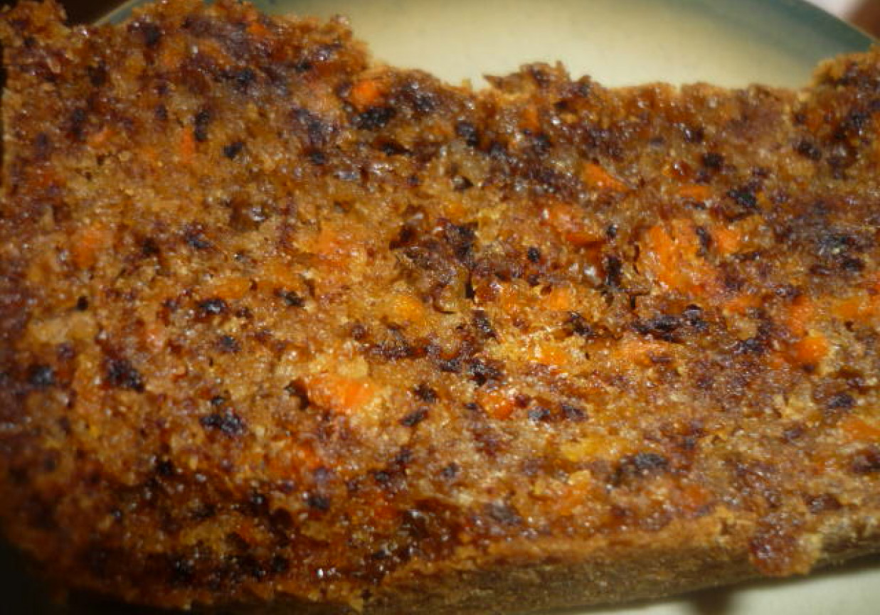 Przepyszne ciasto marchwiowe foto