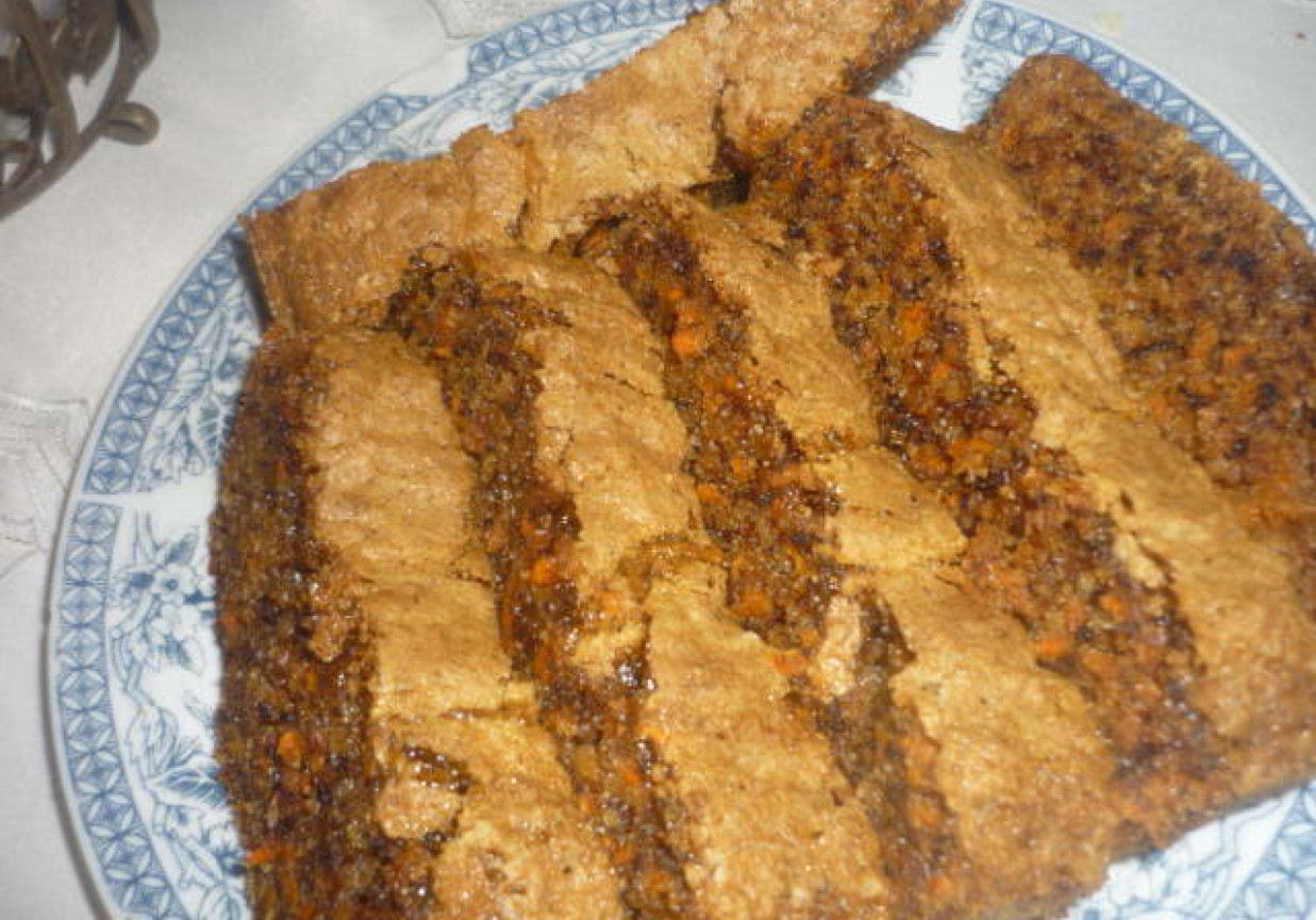 Przepyszne ciasto marchwiowe foto