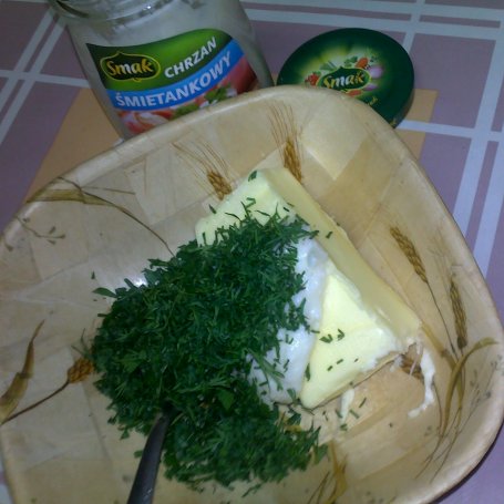 Krok 1 - Pstrąg z masłem chrzanowo-ziołowym foto