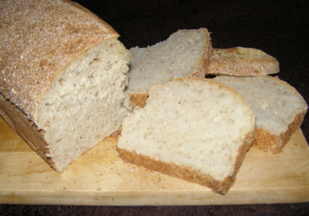 pszenno-grahamkowy chleb z sezamem... foto