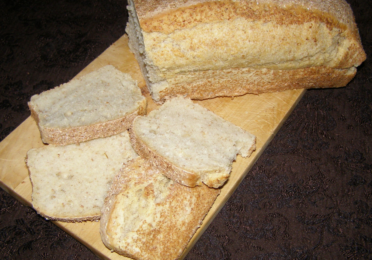 pszenno-grahamkowy chleb z sezamem... foto