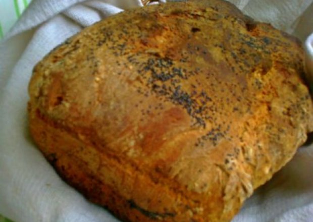 Fotografia przedstawiająca Pszenno-razowy chlebek bez zakwasu