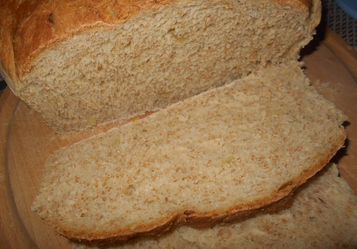 Pszenny chleb cebulowy foto