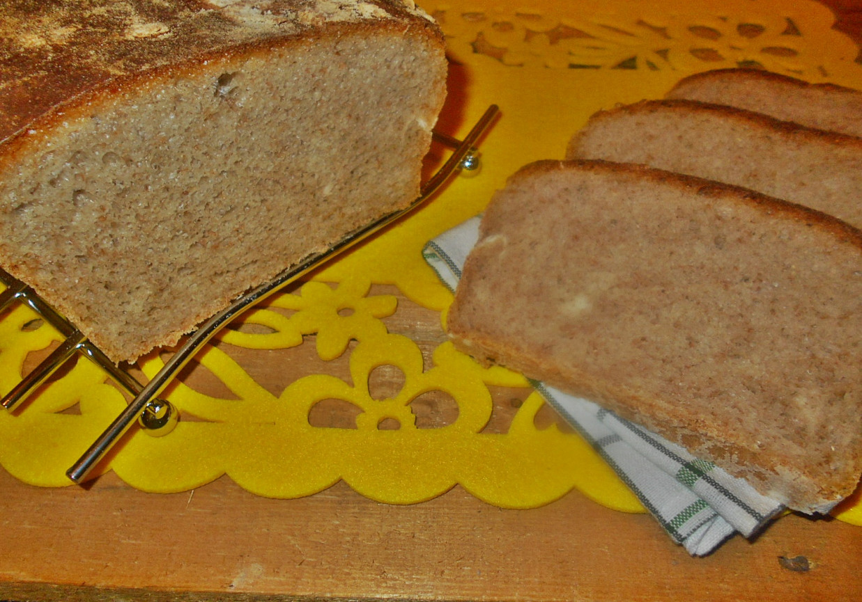 Pszenny chleb na drożdżach i zakwasie foto