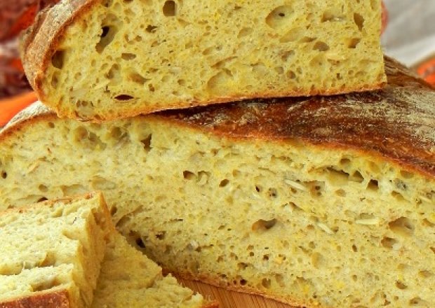 Fotografia przedstawiająca Pszenny chleb z dynią