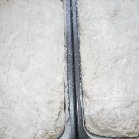 Krok 6 - Pszenny chleb z ostropestem na żytnim zakwasie foto