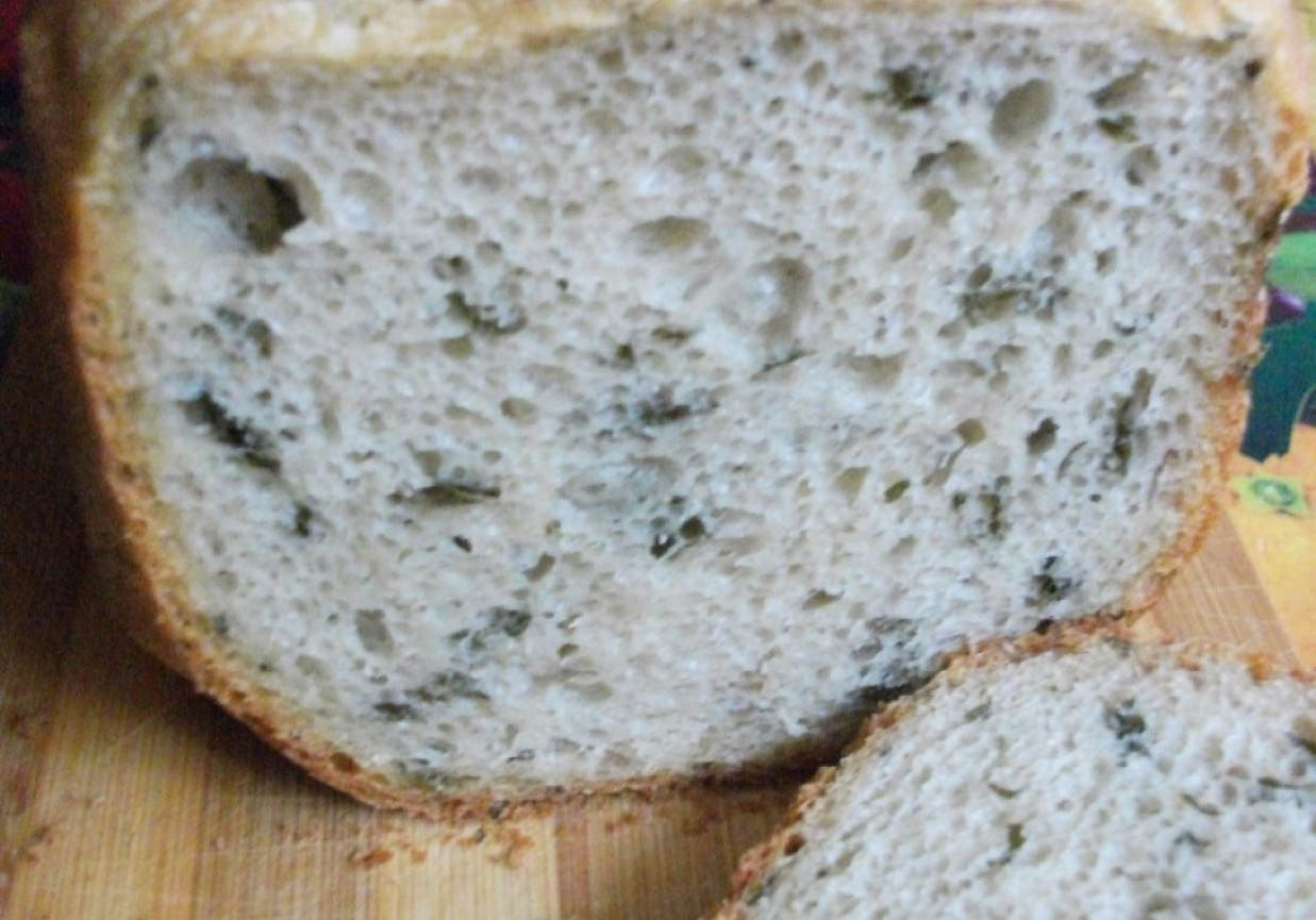 Pszenny chleb z pietruszką suszoną  foto