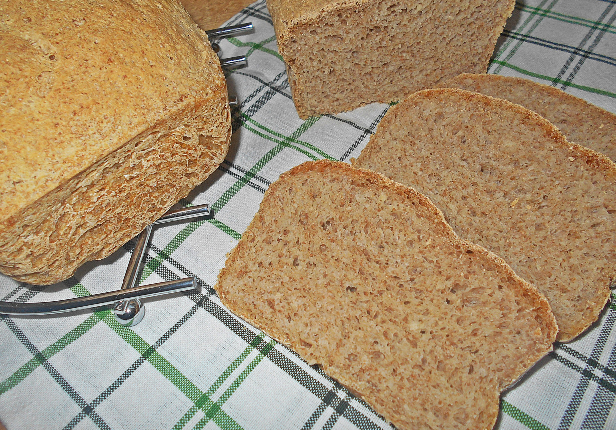 Pszenny chleb z płatkami jaglanymi foto