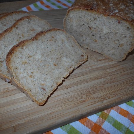 Krok 6 - Pszenny chleb ze smażoną cebulą foto