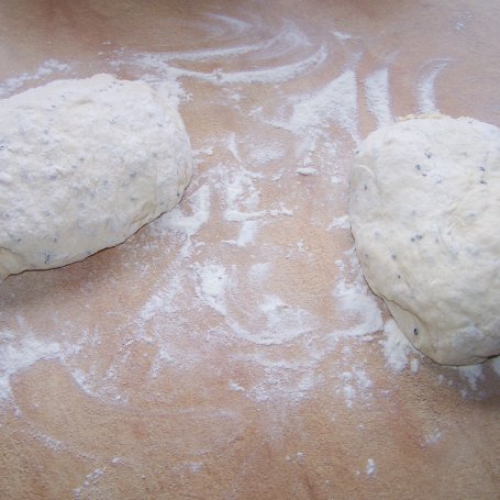 Krok 5 - Pszenny z czarnuszką, czyli bardzo smaczny chlebek :) foto