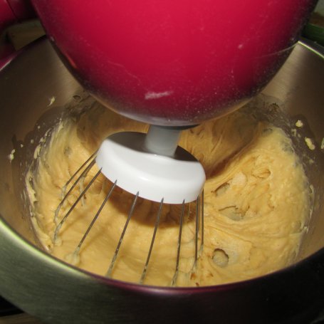 Krok 5 - PTYSIE Z BITĄ ŚMIETANĄ I SERKIEM MASCARPONE foto