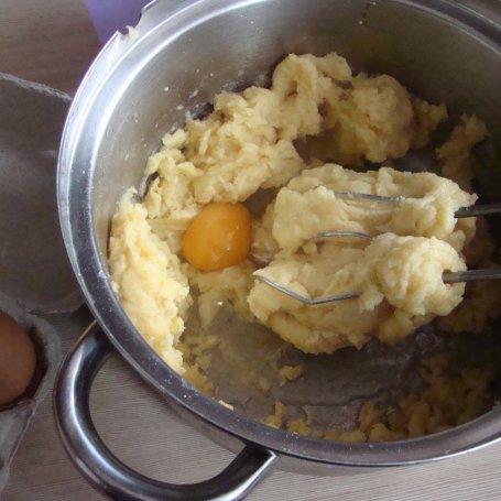 Krok 1 - Ptysie z czekoladową śmietanką foto