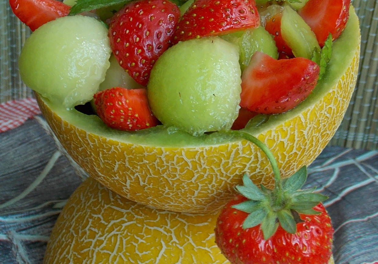 Puchar melonowo-truskawkowy foto