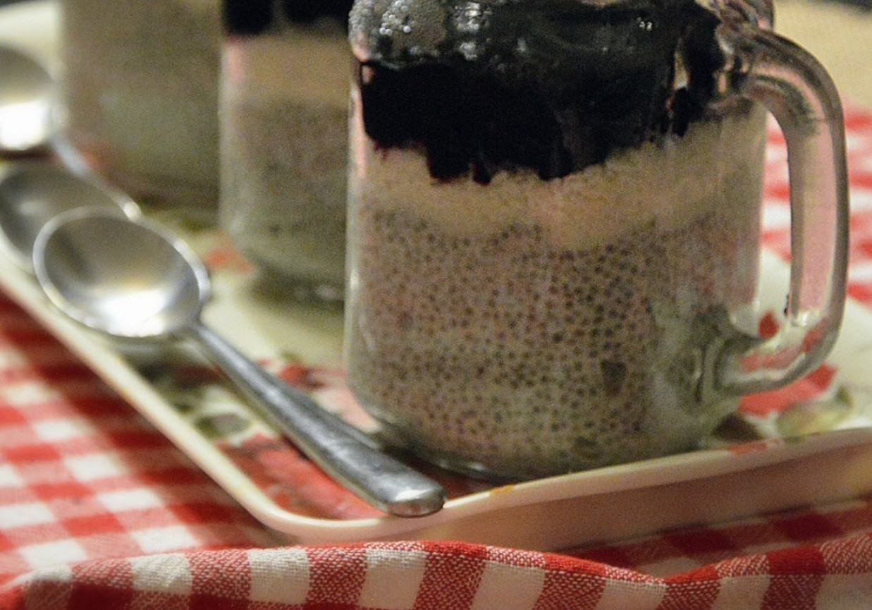 Pudding chia z mlekiem kokosowym i jagodami DoradcaSmaku.pl