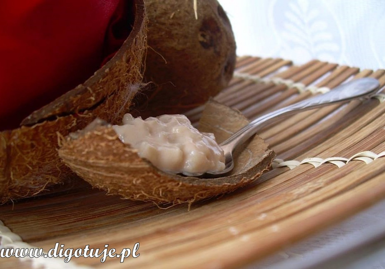 Pudding ryżowo-kokosowy z białą czekoladą  foto