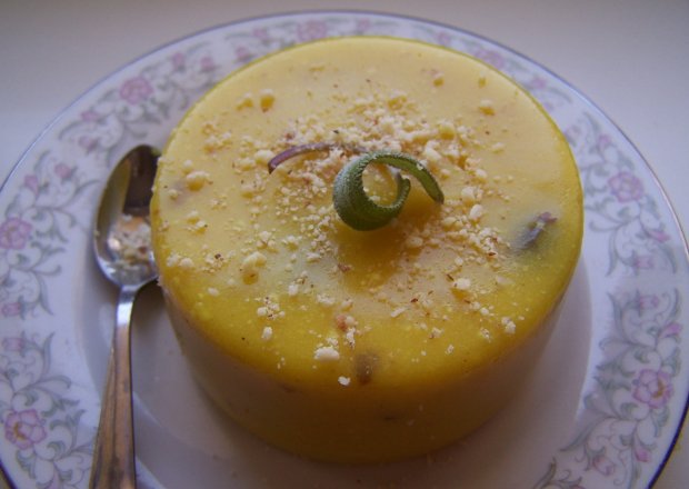 Fotografia przedstawiająca pudding ryżowo migdałowy