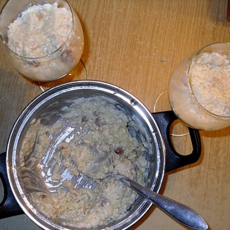 Krok 3 - Pudding ryżowy z konfiturą malinową i dodatkami foto