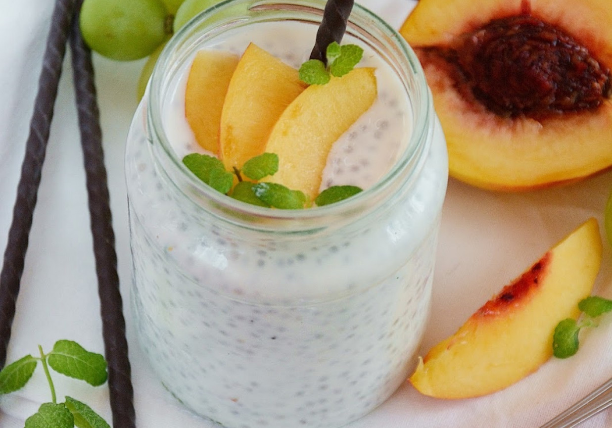 Pudding z Chia z owocami i miętą (na płaski brzuch) DoradcaSmaku.pl
