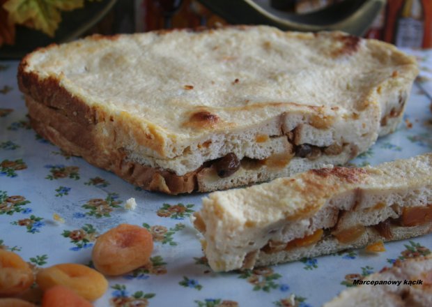 Fotografia przedstawiająca Pudding z chleba tostowego