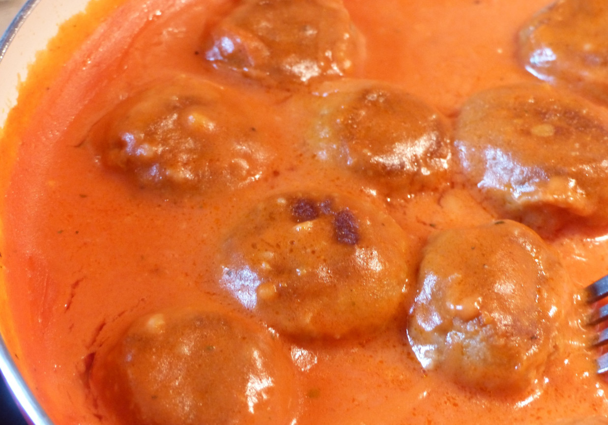 Pulpeciki mięsne w sosie pomidorowym foto
