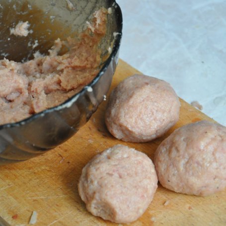 Krok 5 - pulpeciki w sosie pomidorowo-paprykowym foto
