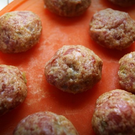 Krok 2 - Pulpeciki w sosie pomidorowym foto
