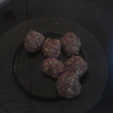 Krok 1 - PULPECIKI Z PURE ZIEMNIACZANYM, SOSEM POMIDOROWYM,Z SURÓWKĄ Z KAPUSTY PEKIŃSKIEJ foto