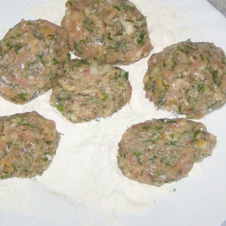 Krok 1 - pulpety drobiowe koperkowe w sosie śmietanowym... foto