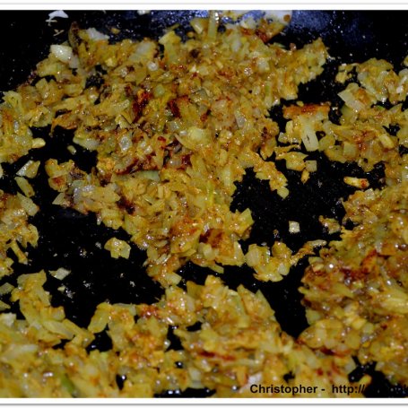 Krok 5 - Pulpety opiekane z suszoną śliwką w sosie curry foto