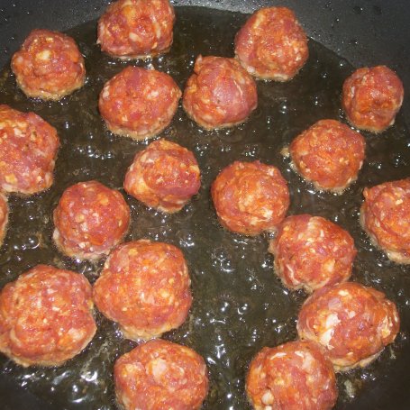 Krok 2 - Pulpety w sosie pieczarkowym wg Zub3r'a foto