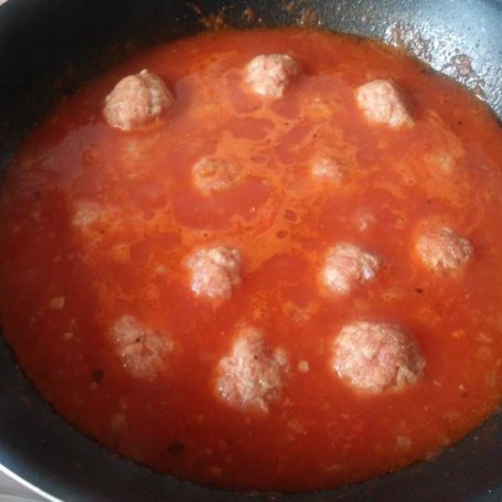 Krok 5 - Pulpety w  sosie pomidorowo cebulowym  foto