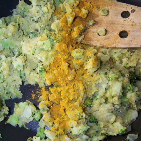 Krok 2 - pulpety wegetariańskie z serem w kokosowym curry foto