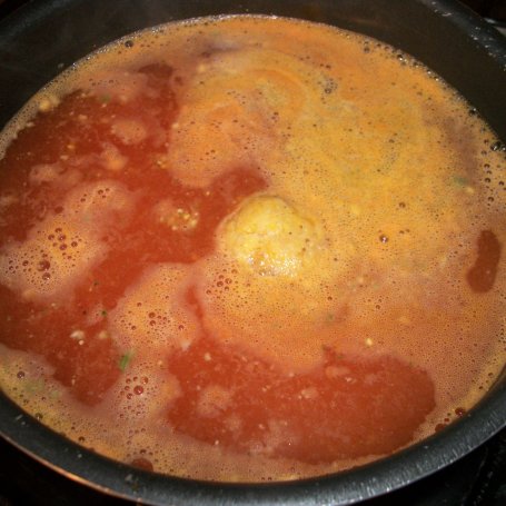 Krok 4 - Pulpety z ciecierzycy w sosie pomidorowym foto