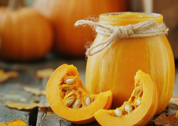 Fotografia przedstawiająca Puree z dyni w słoikach