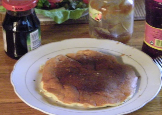 Fotografia przedstawiająca Puszyste pancakes śniadaniowe