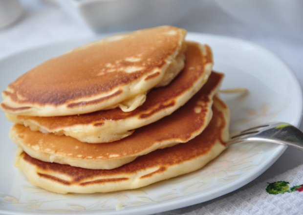 Fotografia przedstawiająca puszyste pancakes