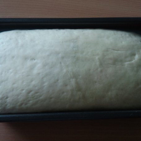 Krok 4 - Puszysty chleb jogurtowy foto
