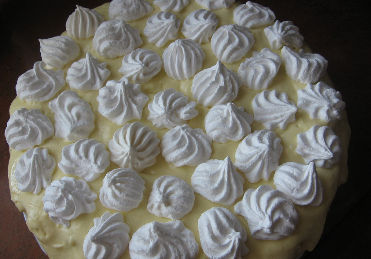 Pychotka owocowo-bezowa foto