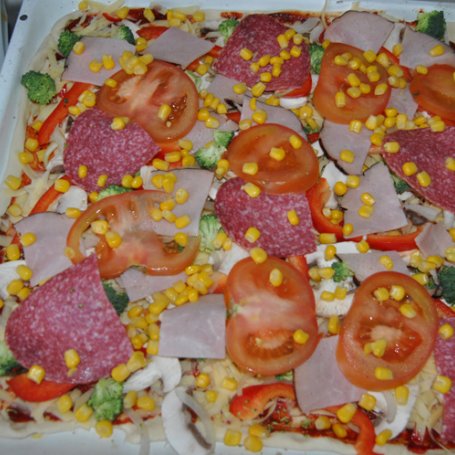 Krok 4 - Pyszna domowa pizza foto