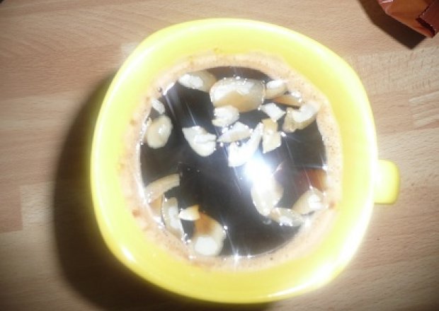Fotografia przedstawiająca pyszna migdałowa kawa