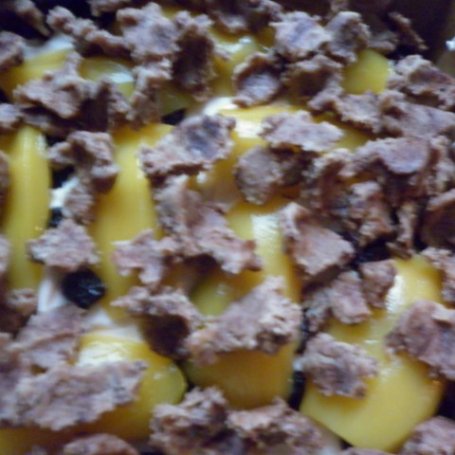 Krok 10 - Pyszne ciasto z jabłkami, mango i rodzynkami hetmańskimi foto