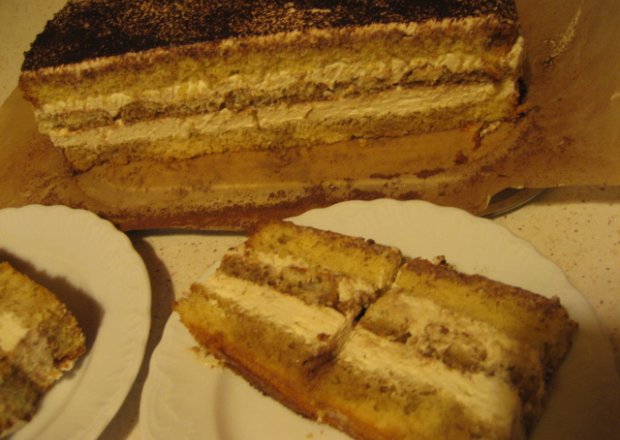 Fotografia przedstawiająca Pyszne ciasto z kremem z mascarpone