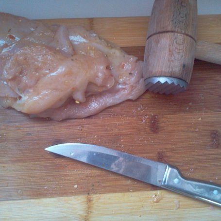 Krok 1 - Pyszne kotlety z piersi kurczaka foto