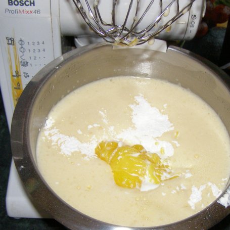 Krok 2 - pysznie aksamitny sernik pieczony bez spodu z morelą i żurawiną... foto