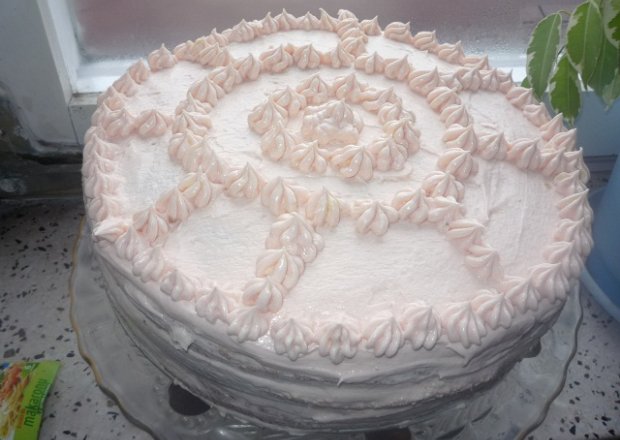 Fotografia przedstawiająca Pyszniutki tort