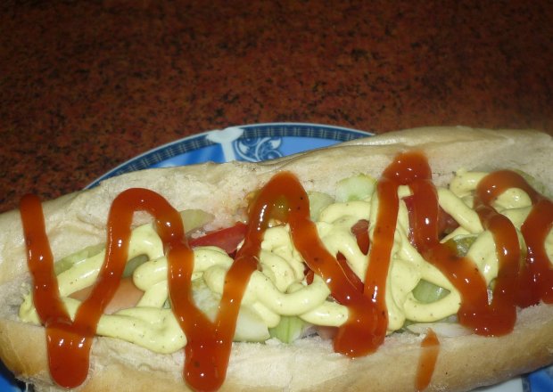 Fotografia przedstawiająca Pyszniutkie Hot Dogi